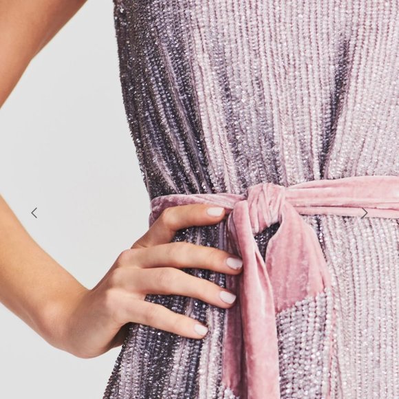 RETROFETE Ella Dress NWT │ Women's Size Medium │ Dusty Lilac - Picture 4 of 7